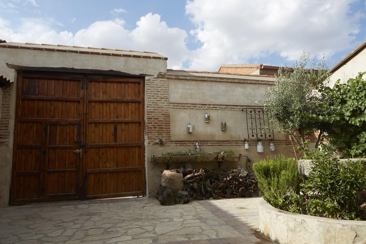 Casa Rural La Casa De Las Manuelas Horcajo de las Torres Exteriör bild